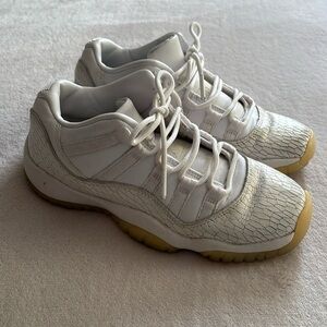 Air Jordan 11 Retro Low Premium GS Frost White 897331-100